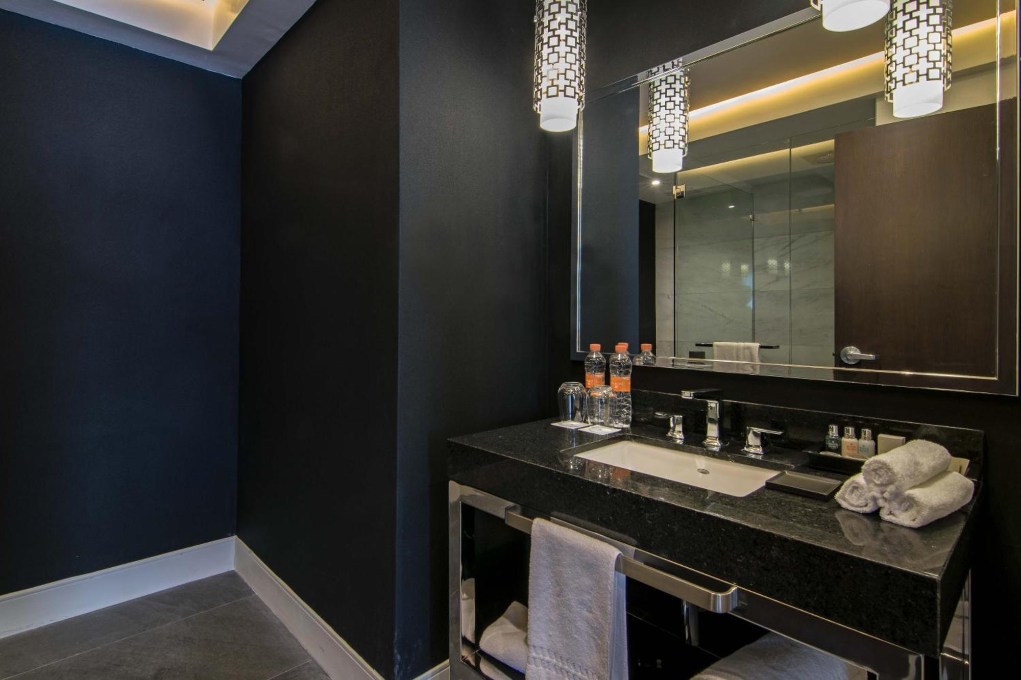 K Tower Boutique Hotel By Lucerna Tijuana Exteriör bild