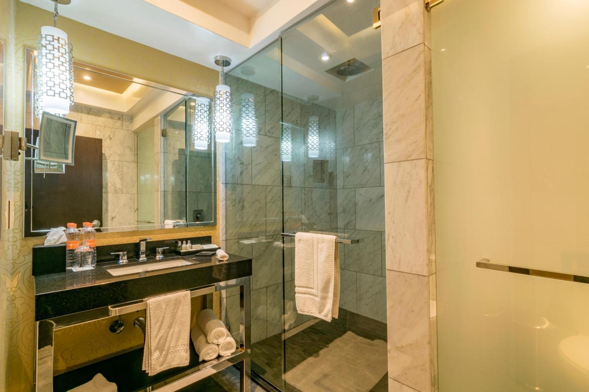 K Tower Boutique Hotel By Lucerna Tijuana Exteriör bild