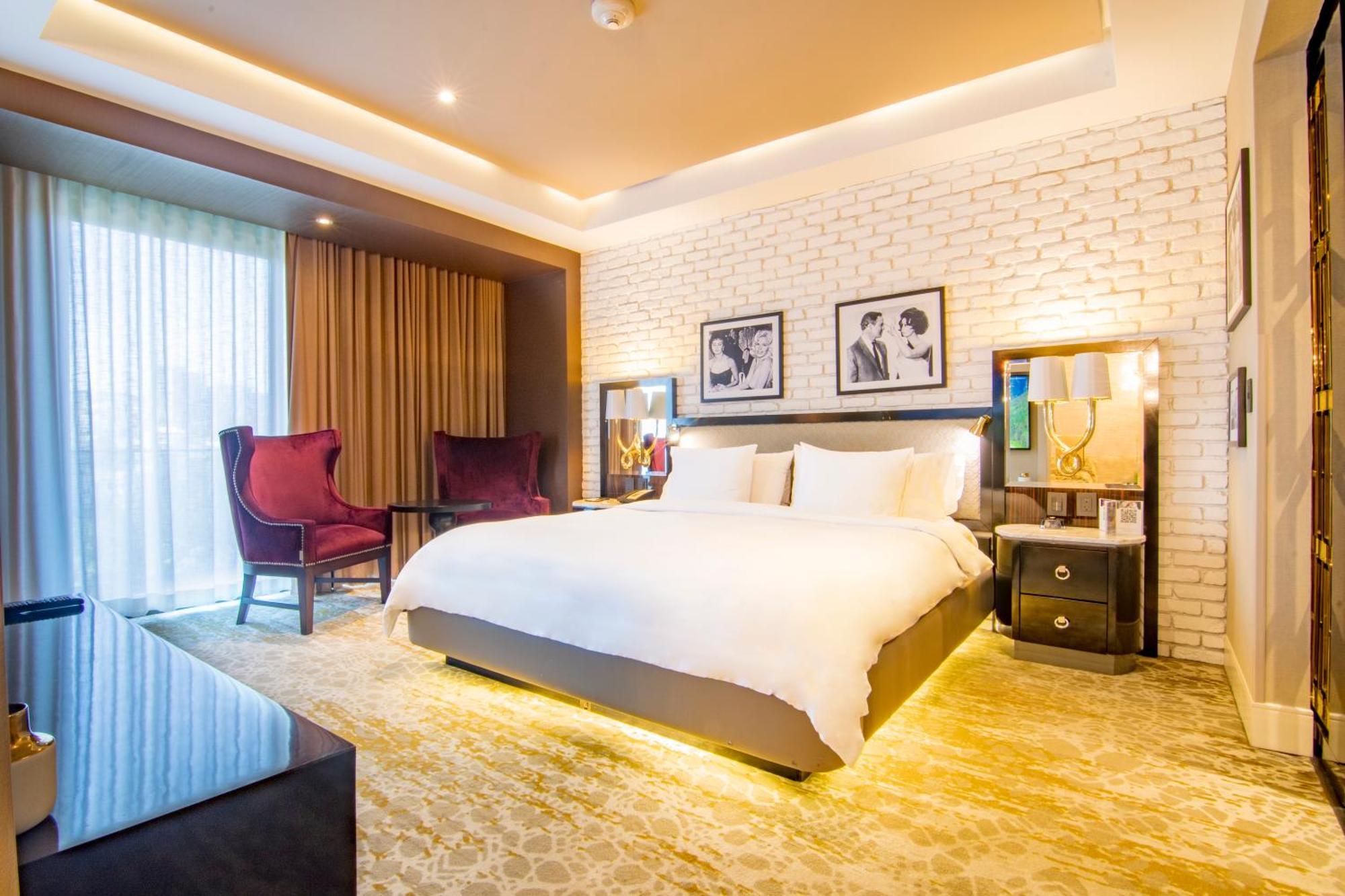K Tower Boutique Hotel By Lucerna Tijuana Exteriör bild