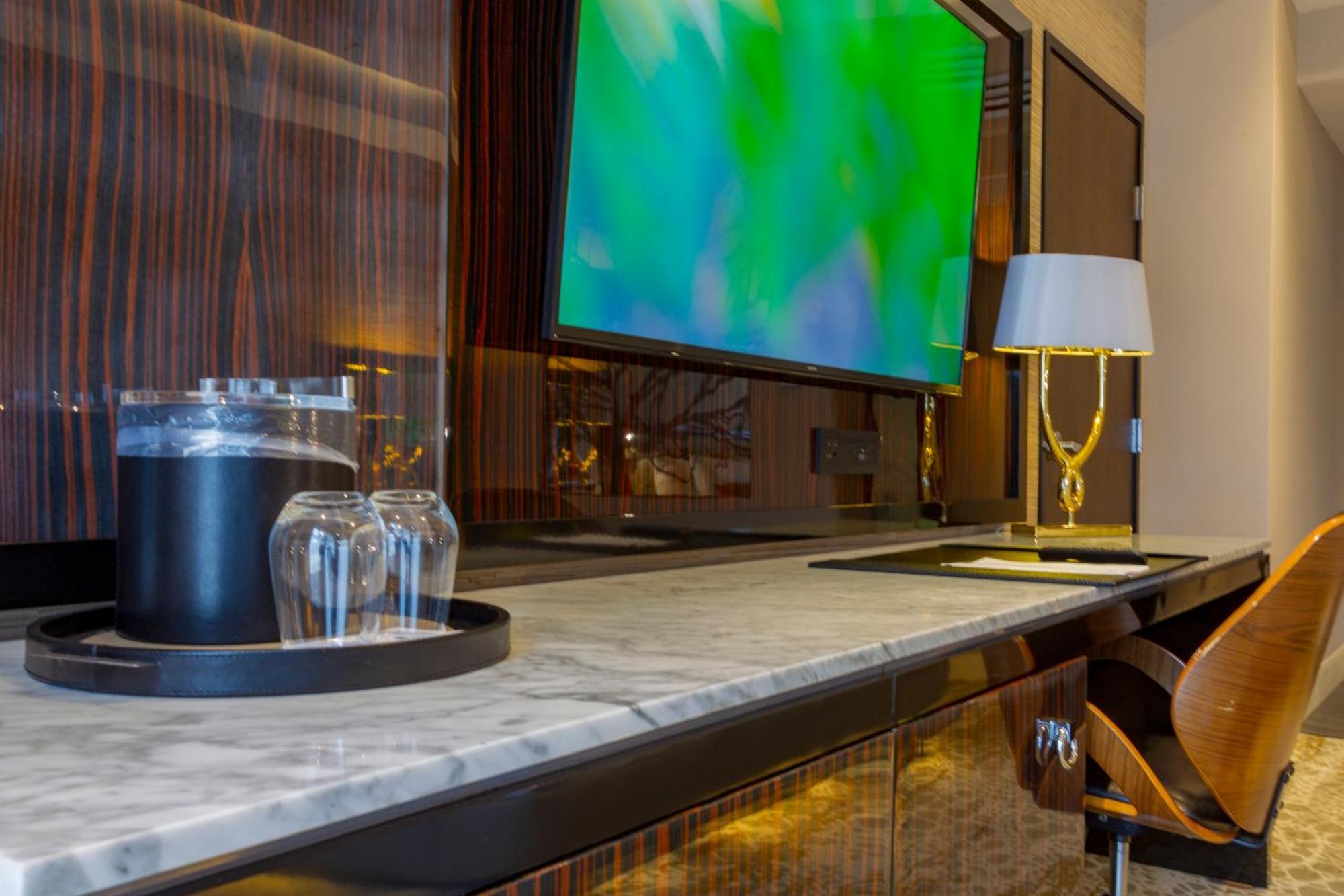 K Tower Boutique Hotel By Lucerna Tijuana Exteriör bild