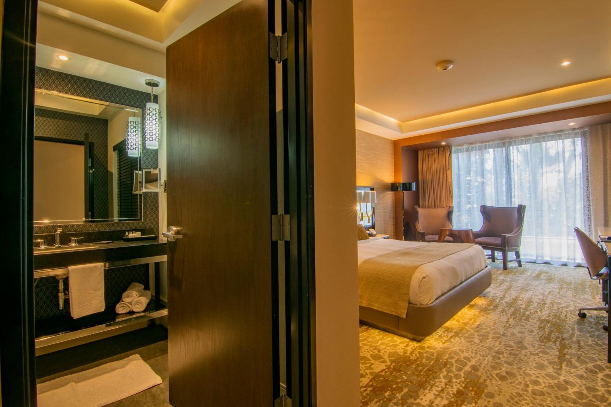 K Tower Boutique Hotel By Lucerna Tijuana Exteriör bild
